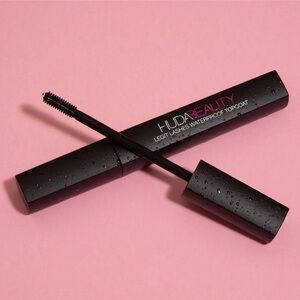 Legit Lashes Waterproof Topcoat